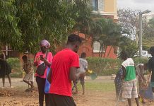 Moradores do quarteirão E fazem mais e falam menos