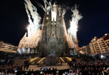 Papa Leão XIV inaugura Torre de Jesus Cristo na “extraordinária” Sagrada Família, em Barcelona