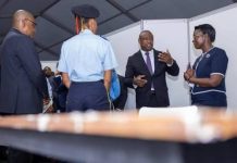 Área de entrega de passaportes na Baía de Luanda encerrado