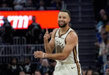 Stephen Curry reduz o salário e renova por duas temporadas